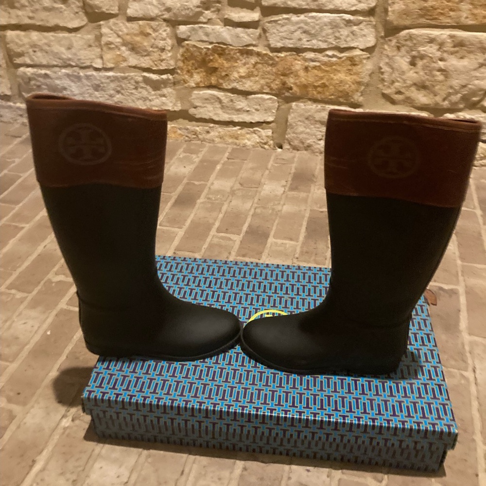 Tory Burch Rain boots ☔️